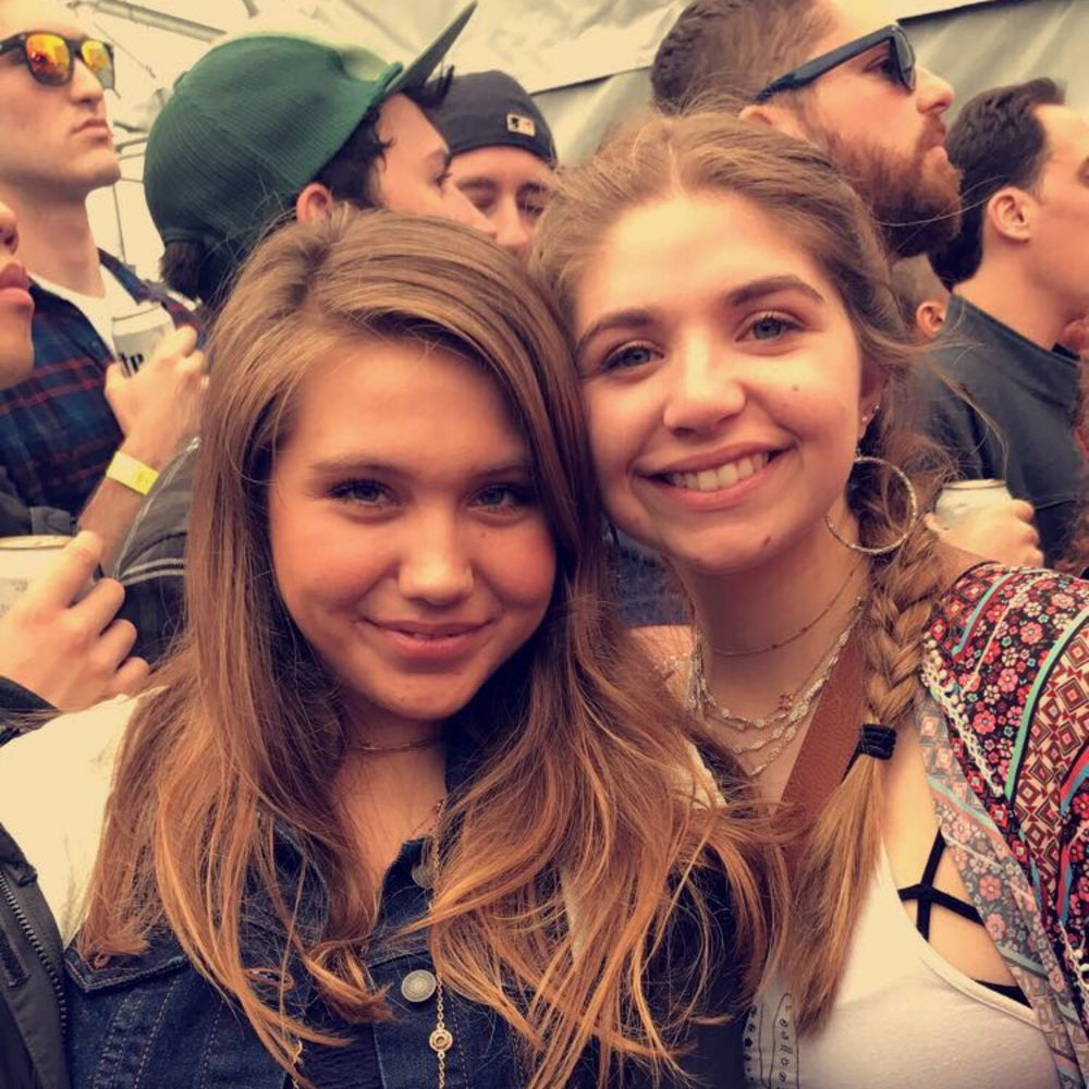 Meet your Poshers, Sav and Tess